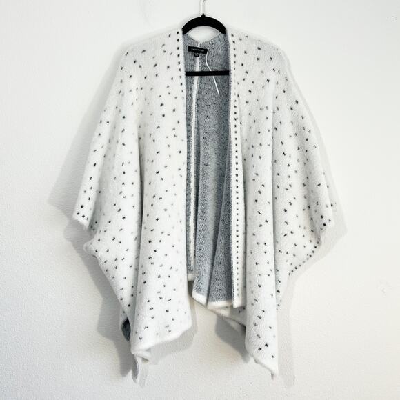 Calligraphie Cardigan Sweater Womens XL Wrap Dalmatian Fuzzy Cozy Polka Dot Cape - Picture 1 of 6